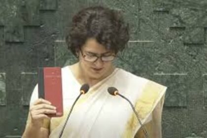 priyanka gandhi take oath as a mp from vaynad