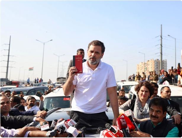 Rahul Gandhi Sambhal Yatra Live No one can stop Rahul Gandhi, he has constitutional rights, know what Priyanka said