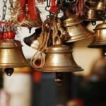 Thieves stole from the temple, God gave a signal