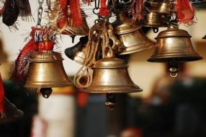 Thieves stole from the temple, God gave a signal