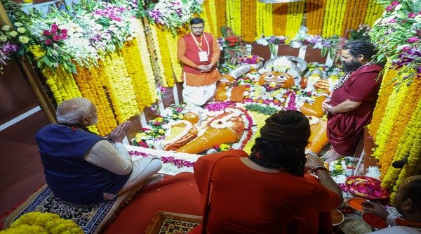 Shodashopachar puja has special significance in Bade Hanuman temple, every wish is fulfilled