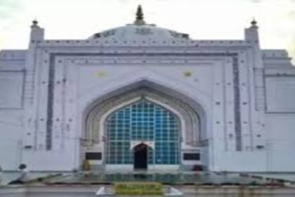 Badaun: Jama Masjid or Neelkanth Mahadev Temple? Court hearing postponed