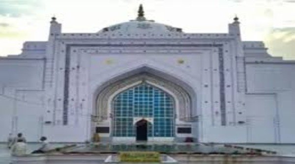 Badaun: Jama Masjid or Neelkanth Mahadev Temple? Court hearing postponed