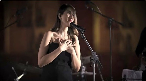 Iran Singer Performs At Virtual Concert, Arrested For Not Wearing Hijab