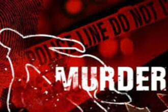 Dead bodies of 5 members of the family were found.