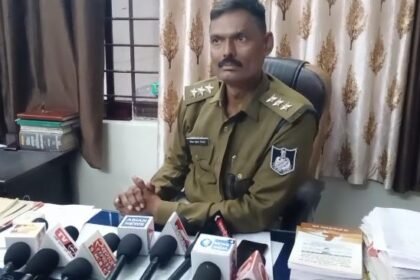 Teacher did obscene acts with students, case registered, action underway