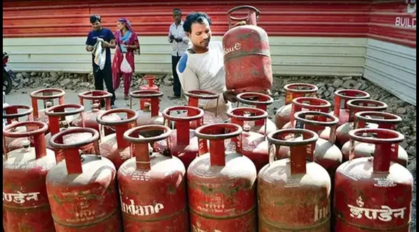 Good news on New Year, LPG cylinder prices fall