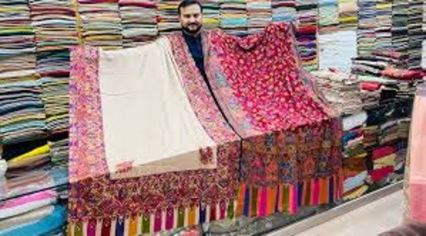 What is the reason for pashmina shawl being hot? Know how Pashmina got its name?