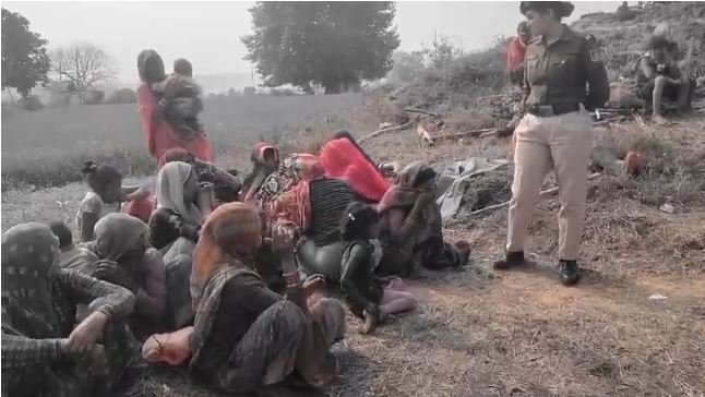 A fire broke out due to unknown reasons in a grass hut built in a field.