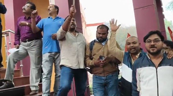 Dantewada: NMDC labor organization gave strike notice