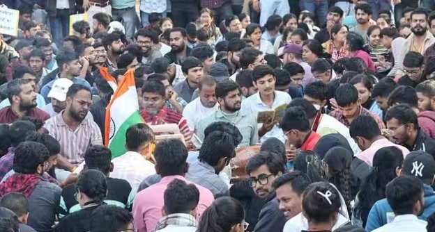 Two MPPSC candidates who were going to protest were sent to jail