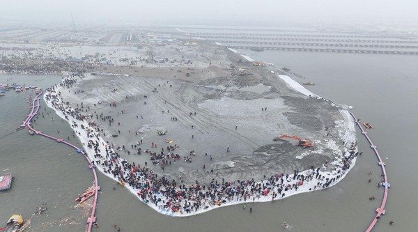 Yogi government's Bhagiratha effort, every hour 2 lakh devotees will be able to take bath at Sangam Nose