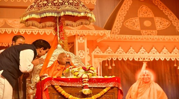 Mahakumbh 2025: Yogi government is trying to facilitate the devotees in Prayagraj Mahakumbh