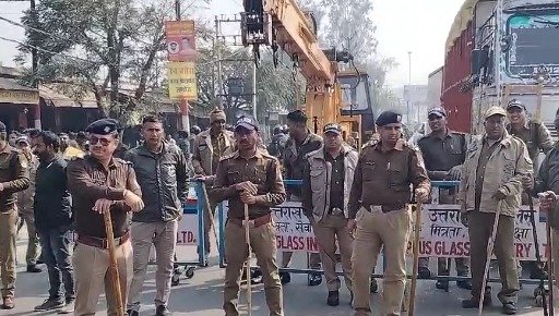 Clash between Umesh's supporters and police