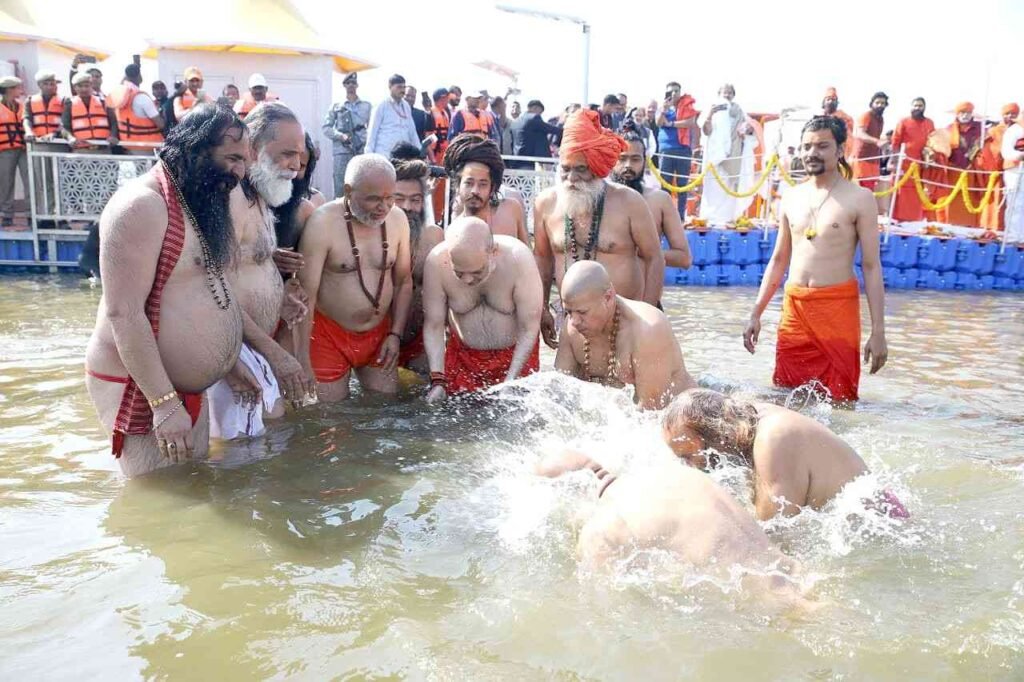 amit shah maha mahakumbh