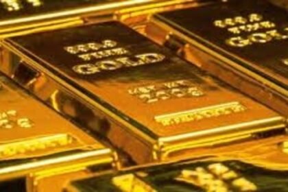 Gold price rises again, silver falls