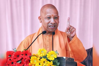 Sanatan Dharma is a huge banyan tree, it cannot be compared with any bush or bush: CM Yogi