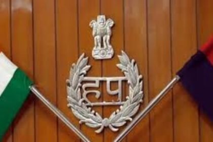 Accused of looting crores arrested, cases registered in Bihar including Uttarakhand, West Bengal