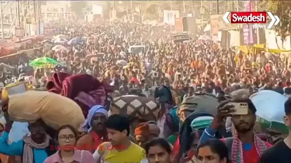 Due to the huge crowd in Maha Kumbh, there was a traffic jam of several kilometers