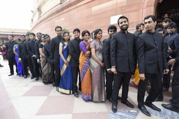 ओडिशा में IAS अधिकारियों को अब छुट्टी के लिए मुख्य सचिव की मंजूरी लेनी होगी