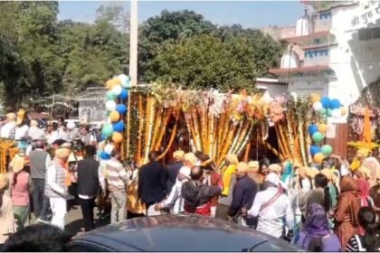 A grand city kirtan was organized in the city on the occasion of Guru Ravidas birth anniversary.