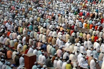 The cemetery smelled of perfume and roses: On Shab-e-Barat, Muslim community remembered their dead,