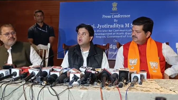 GWALIOR: Scindia held a press conference regarding the budget of Modi government.