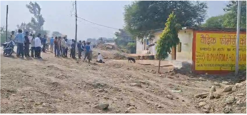 Even though the compensation amount was not received, the administration reached to demolish the house of the old couple.