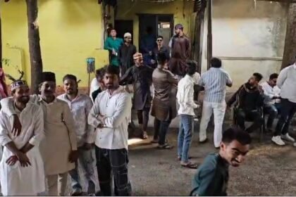 Uproar across the state over appointment of Mutawallis, siege of Waqf Board office