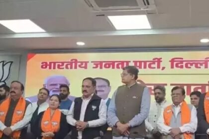 8 AAP MLAs joined BJP, accused AAP of corruption