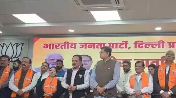 8 AAP MLAs joined BJP, accused AAP of corruption