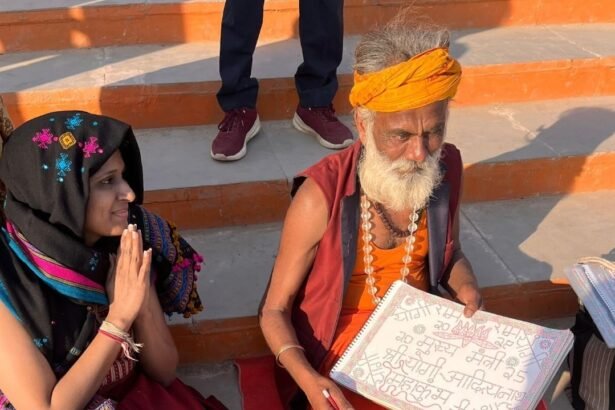 A unique combination of devotion to Lord Rama with Triveni bath.