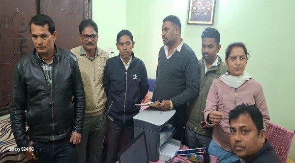 Employment assistant arrested red handed while taking bribe