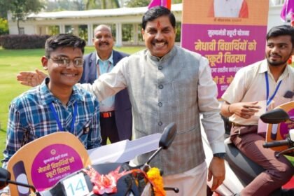 Funds have been sent to all the districts to purchase scooters: cm
