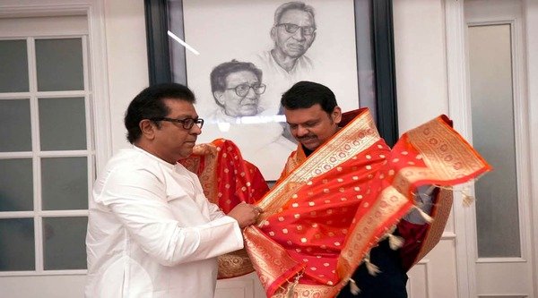 CM Devendra Fadnavis himself came to meet MNS President Raj Thackeray.