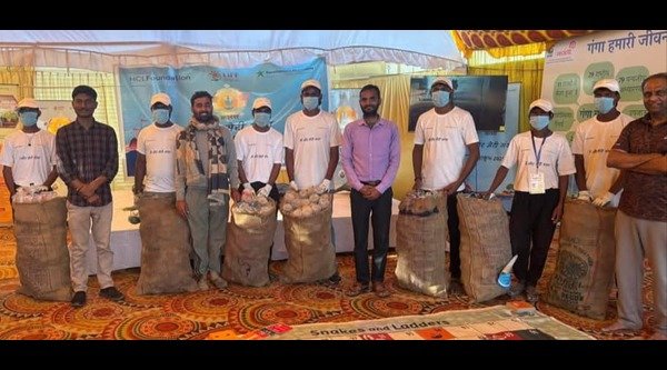 Cooperation in Green Mahakumbh through water urn, collected more than 20 thousand plastic bottles