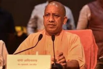 Chief Minister Swarup admitted to Rani Nehru Hospital, Prayagraj Reached to see the injured, inquired about the condition of the injured devotees.