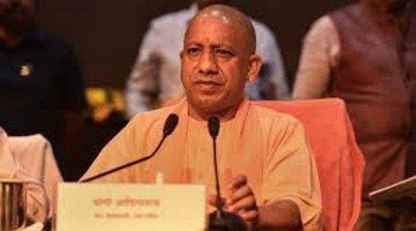 Chief Minister Swarup admitted to Rani Nehru Hospital, Prayagraj Reached to see the injured, inquired about the condition of the injured devotees.