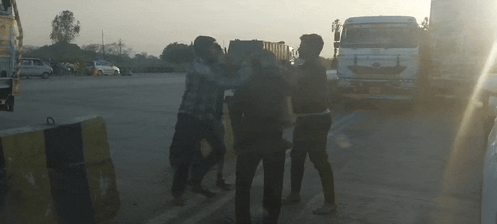 Akbarpur: Bar toll becomes a den of anarchy, video of fight goes viral