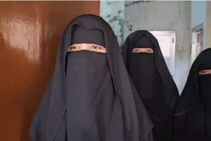 Jaunpur: Controversy over removal of niqab in examination, 19 girl students left the examination