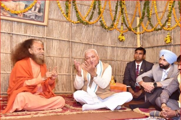 Bihar Governor Arif Mohammad received grand welcome at Mahakumbh