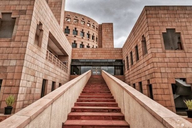 FT MBA रैंकिंग 2025 में भारतीय बी-स्कूल्स: ISB सबसे ऊपर