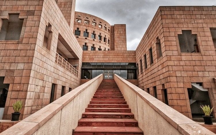 FT MBA रैंकिंग 2025 में भारतीय बी-स्कूल्स: ISB सबसे ऊपर