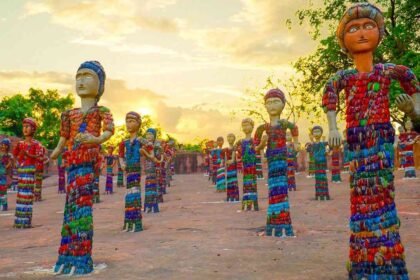 रॉक गार्डन की दीवारें टूट रही हैं। 2,588 लोग ‘रॉक गार्डन बचाओ, चंडीगढ़ बचाओ’ के साथ हैं।