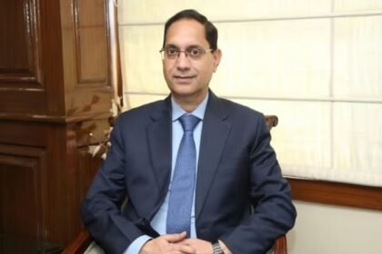 सेबी का नया बॉस: कौन हैं तुहिन कांत पांडे और क्या होगी उनकी चुनौती?