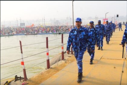 CRPF soldiers become strong guards for the security of devotees
