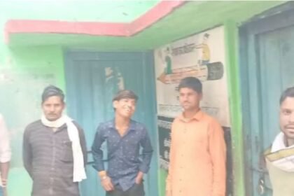 Teachers in Chhindwara are arbitrary and closed school without any leave