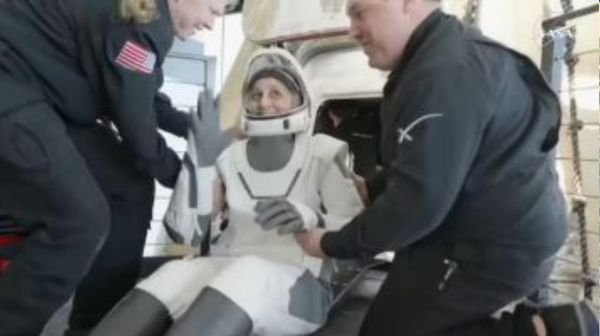 Sunita Williams came out of the spacecraft, was welcomed with a smile