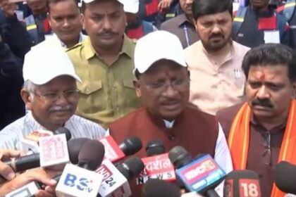 Chief Minister met the youth of Naxal-affected Bijapur