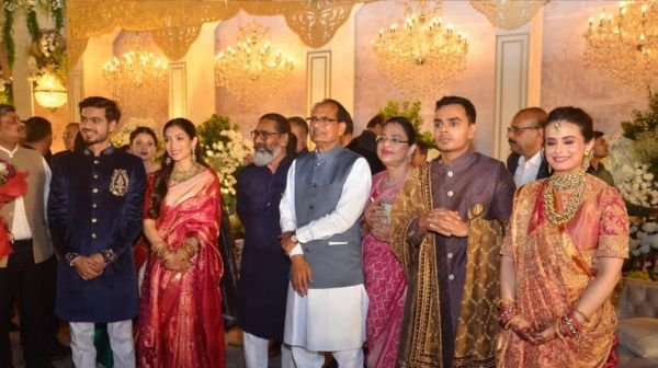 Chief Minister Hemant Soren extended best wishes at the wedding ceremony of Union Minister Shivraj Singh Chouhan's son